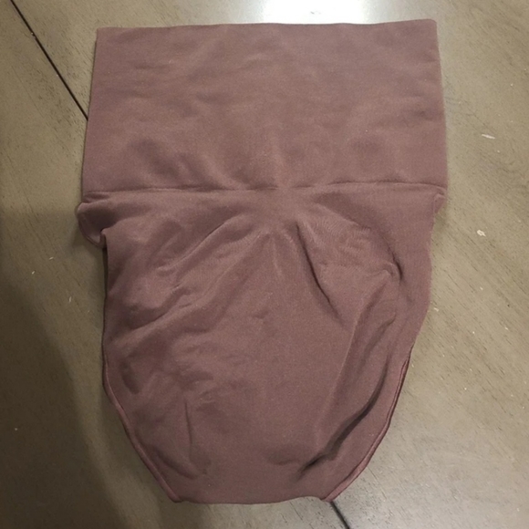 SKIMS Sculting midrise shapewear in Coco size 4XL runs very small - Picture 4 of 6